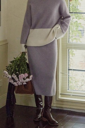 Soft lavender knit skirt