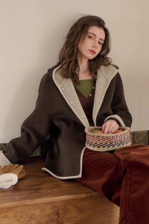 Contrasting hooded coat