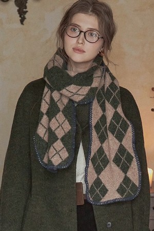 Color argyle muffler