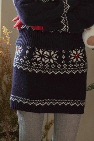 Fair isle knit skirt