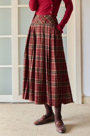 Red fair Island knit skirt