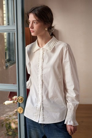 Trimmed lapel white blouse