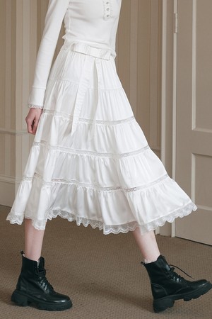 Cest_Ribbon lace tiered skirt
