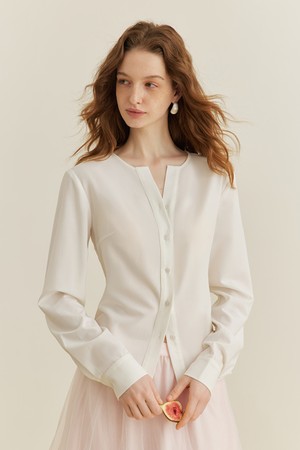 Elegant v-neck white blouse