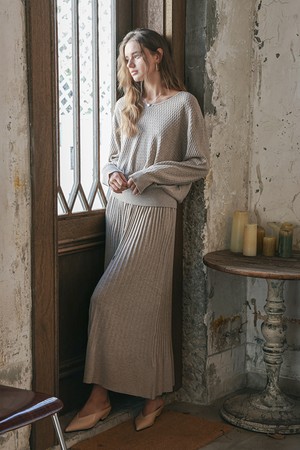 Elegant knit top and skirt set_BIEGE
