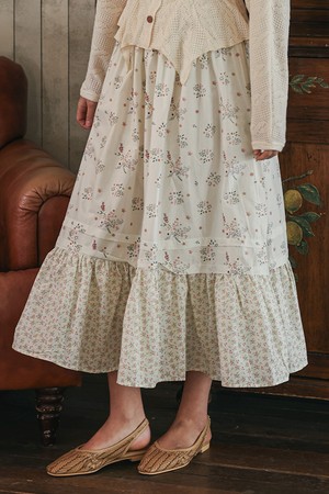 Flower pattern tiered skirt_IVORY