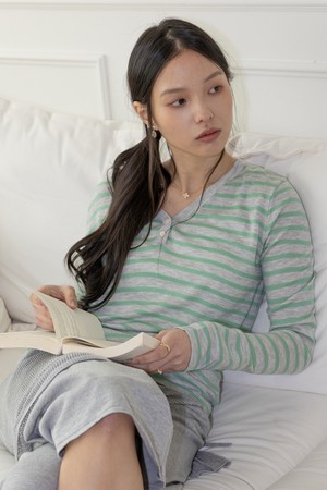 Stripe v neck knit top_2color