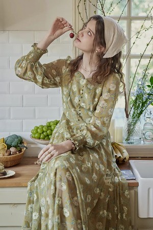 Flower garden puff sleeve dress