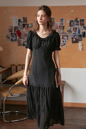 Ruffled short-sleeved dress