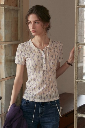 Short-sleeved lace top
