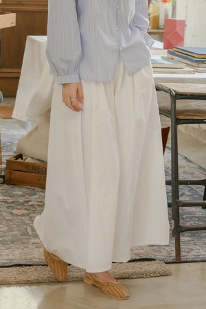 White elastic waist long skirt