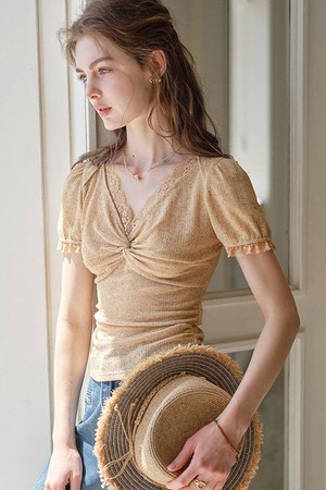 Texture v-neck knit top