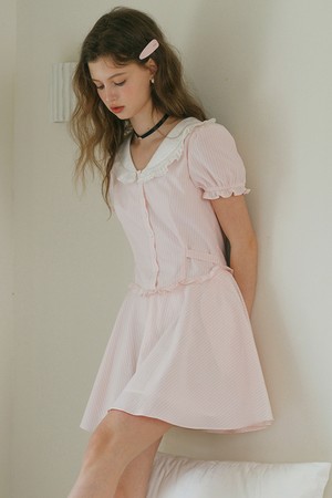Ruffle lace collar mini dress