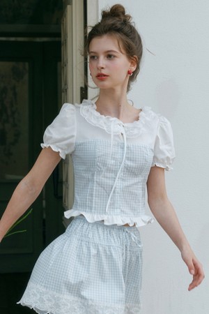 Gingham lace collar blouse