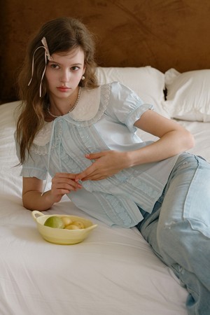Ruffle lace collar puff sleeve blouse