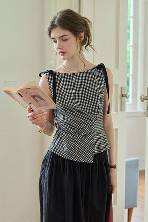 Vintage sleeveless plaid top