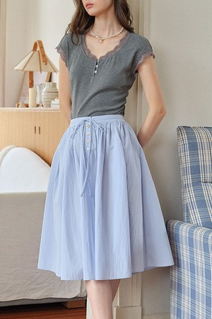 Waist-cinching cropped skirt