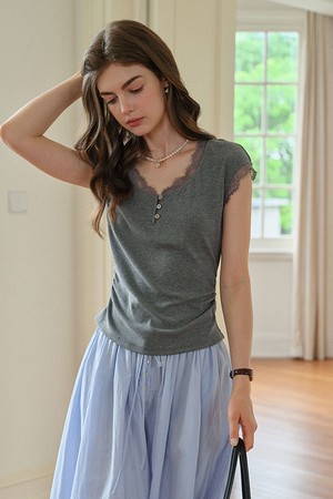 Lace u-neck short top