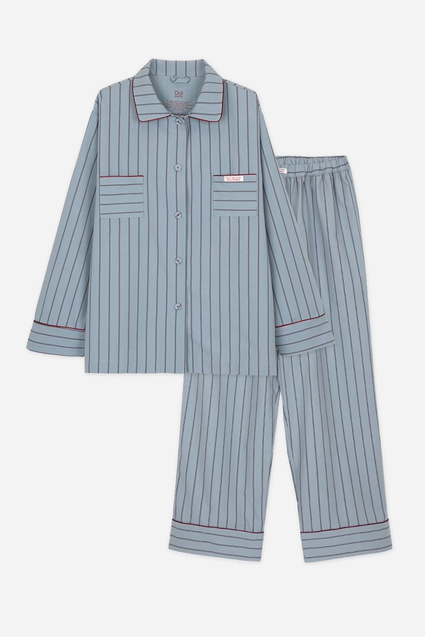 달파티 도시의재즈바 파자마 세트는 부드러운 면 소재로 제작되어 흡습성과 통기성이 뛰어납니다. 편안한 수면과 실내 활동에 적합하며, 봄, 여름, 가을 계절에 활용하기 좋습니다. 미니멀하고 캐주얼한 스타일의 스트라이프 패턴 파자마 세트로, 바이오워싱 처리로 부드러운 촉감을 선사합니다. 옷걸이 고리와 양쪽 포켓, 밴딩 허리, 솔기 테이프 보강, 사이드 포켓 등의 디테일로 편의성을 더했습니다. 블루와 네이비 두 가지 색상으로 제공되며, 집콕룩으로 안성맞춤입니다.
