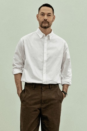 [코디갤러리 by STCO]피치가공 웜터치 옥스포드 셔츠_화이트 (오버핏)_CDSWZ08NSW