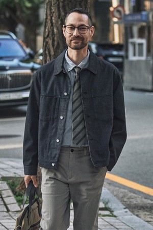 [코디갤러리 by STCO]논페이드 데님 트러커_다크 네이비 (세미오버핏)_CJPVC05NS7