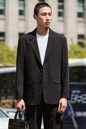 New-Vibe Light 셋업 자켓_ 블랙 (오버핏)_SEJWB12OSB