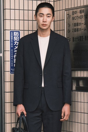 투톤 텍스처 경량 썸머 블레이저_네이비 (릴렉스핏)_SEJXB31NSN