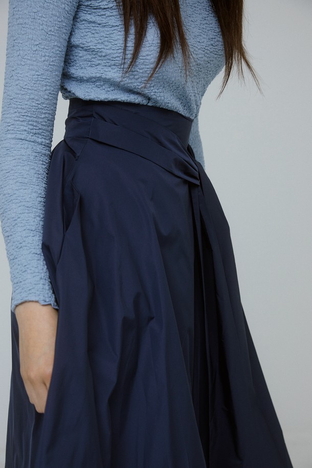 TI:BAEG - 롱/미디팬츠 - TAFFTA WIDE SKIRT PANTS NY 타프타 와이드 스커트 팬츠 네이비