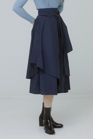 TAFFTA WIDE SKIRT PANTS NY 타프타 와이드 스커트 팬츠 네이비