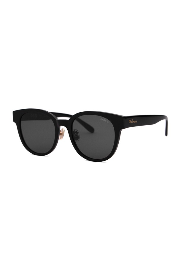 멀버리 SML (에스엠엘) 196G 0700 라운드 뿔테 오버사이즈 선글라스는 블랙 프레임과 골드 디테일이 돋보이는 공용 선글라스입니다. 플라스틱과 나일론 소재로 제작되었으며, 글로시한 마감으로 고급스러운 느낌을 줍니다. 스모크 렌즈는 UV 차단 기능을 제공하여 눈을 보호하고, 데이트룩, 여행룩 등 다양한 TPO에 활용할 수 있습니다. 클래식, 미니멀, 캐주얼 스타일을 즐기는 분들께 추천하며, 핸드메이드, 데모렌즈, UV코팅, 온도/액체 민감성 프레임 등 섬세한 특징을 갖추고 있습니다. 라운드 뿔테 오버사이즈 디자인으로 세련된 스타일을 연출해보세요.
