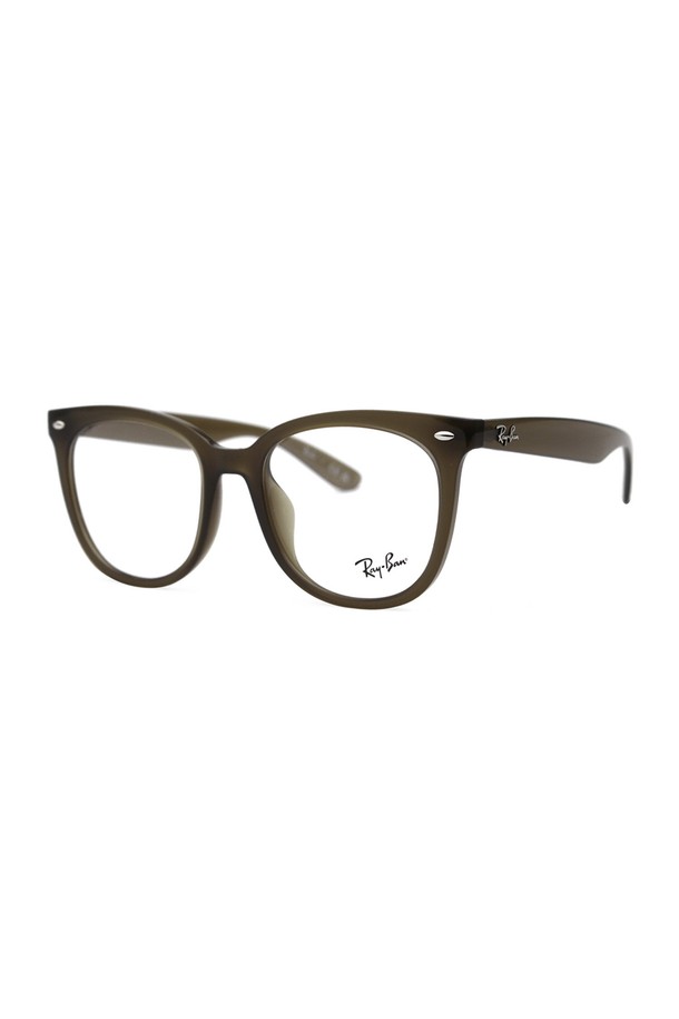 레이밴 RX4379VD 8445 53 스퀘어 뿔테 오버사이즈 아시안핏 레이벤 안경테는 클래식하고 미니멀한 스타일을 추구하는 분들을 위한 안경테입니다. 브라운 컬러의 뿔테 소재로 제작되었으며, 스퀘어 프레임 형태와 53 사이즈로 디자인되었습니다. 오버사이즈와 아시안핏 설계를 통해 편안한 착용감을 제공하며, 일상생활에서 폭넓게 활용할 수 있습니다. 레이벤(Ray-Ban)의 RX4379VD 8445 모델은 세련된 디자인으로 어떤 스타일에도 잘 어울립니다.
