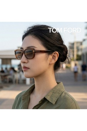 TF1389K 52F 26년신상품 스퀘어 오벌형 긱시크 볼드 뿔테 시크 데일리 명품선글라스