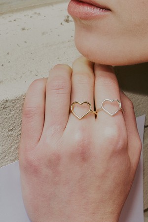 Sweet basic heart ring