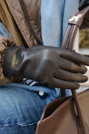 Lambskin winter glove