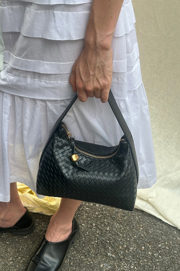 Jane Weaving Tote Bag [BLACK]_DENU - 코오롱몰