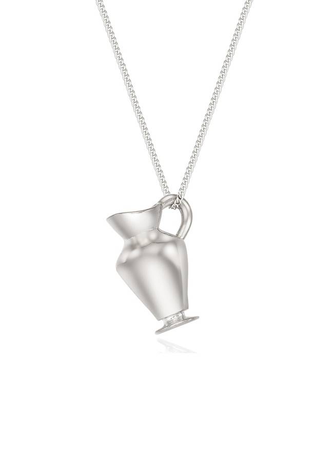 뮤즈 베이스 네크리스는 화병 모티브 펜던트가 돋보이는 여성용 목걸이입니다. 미니멀한 스타일로, 데일리룩 또는 모임룩에 모두 잘 어울립니다. 실버 컬러의 금속 소재로 제작되었으며, 심플한 체인 디자인이 특징입니다. 간결하면서도 세련된 디자인으로, 다양한 스타일에 매치하여 포인트를 줄 수 있습니다. 부담 없이 착용 가능한 데일리 목걸이로 추천합니다.
