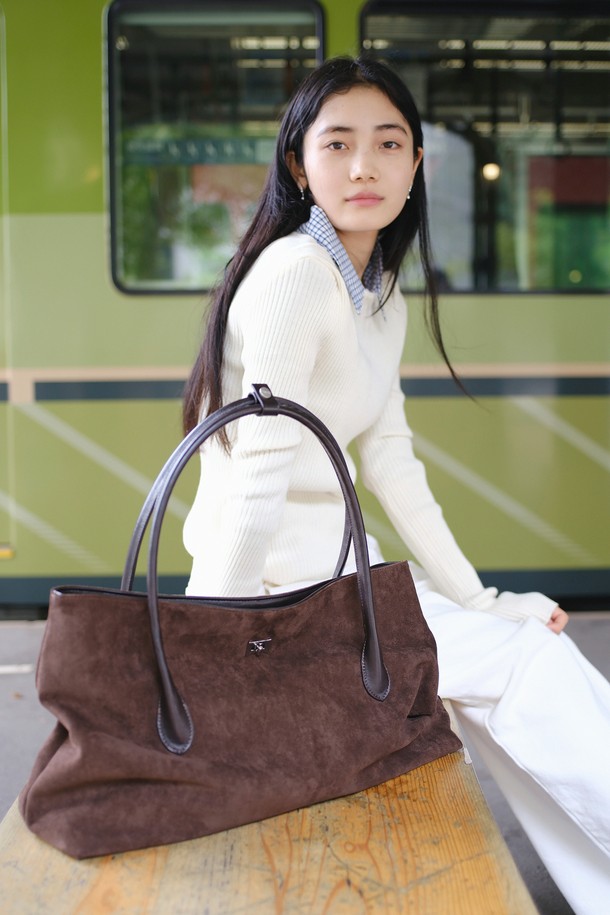 DENU - 숄더백 - VENTO Bag [Suede Brown]