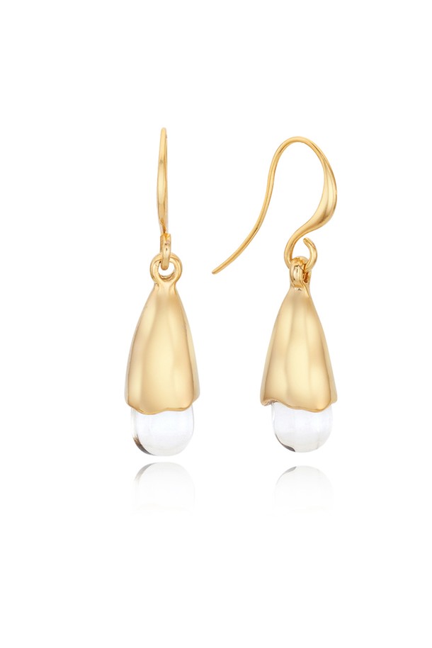 Bellin(벨린) 이어링은 여성 고객을 위해 디자인된 미니멀하고 베이직한 스타일의 귀걸이입니다. 메탈 소재로 제작되었으며, 골드와 실버 두 가지 컬러로 제공되어 다양한 스타일에 매치하기 좋습니다. 무지 디자인으로 깔끔함을 더했으며, 데일리룩과 모임룩 모두에 활용할 수 있습니다. 사계절 내내 착용 가능한 실용적인 아이템입니다.
