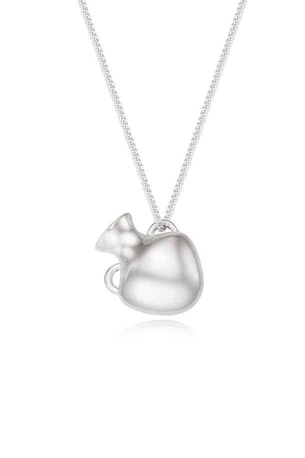 심플한 디자인의 실버 Memory pot (메모리 팟) 네크리스입니다. 금속 소재로 제작되었으며, 미니멀한 스타일을 선호하는 여성분들에게 적합합니다. 일상에서 착용하기 좋은 펜던트 목걸이로, 사계절 내내 다양한 스타일에 매치할 수 있습니다. 심플한 체인이 돋보이는 디자인으로, 어떤 룩에도 세련된 포인트를 더해줍니다. 기억을 담는 듯한 메모리 팟 디자인이 특징입니다.
