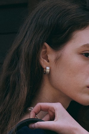 Outstanding onetouch earring