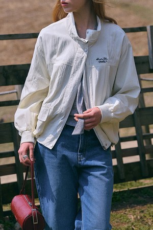 Scene from Windbreaker [IVORY]