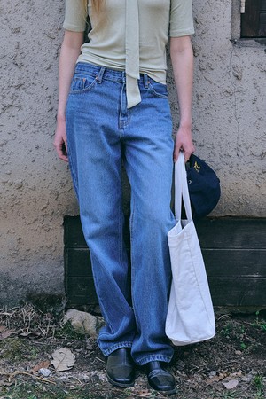 Vintage fit medium blue denim