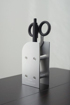 Prime Base Pen holder 2