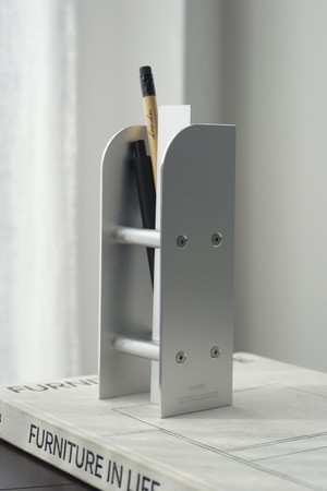 Prime Base Pen holder 3