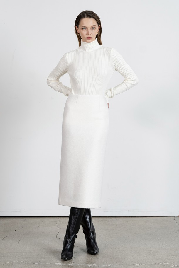 cordinary - 스웨터 - Soft ribbed turtleneck knit - ivory