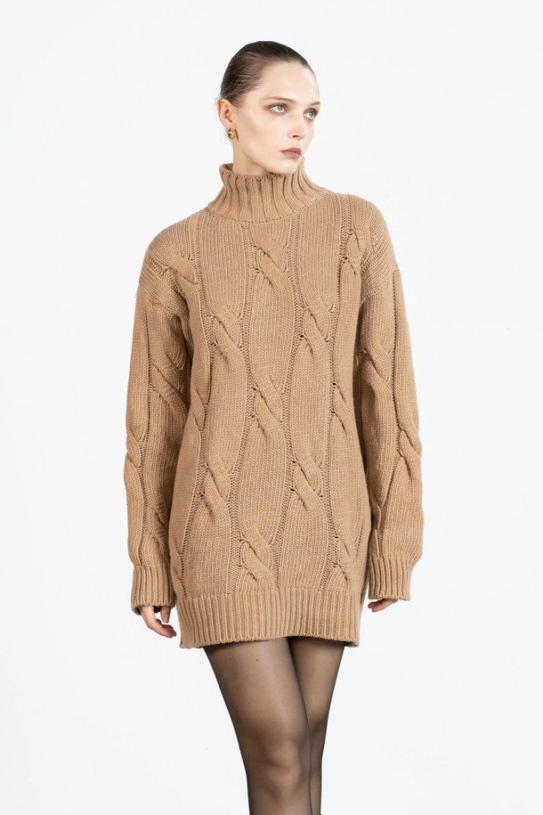 cordinary - 니트 원피스 - Cable turtleneck knitted dress - beige