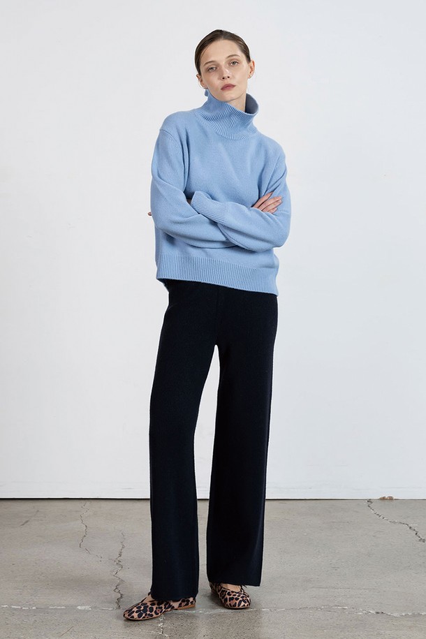 cordinary - 스웨터 - Extra fine wool slit turtle-neck - skyblue