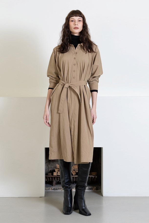 cordinary - 긴소매 원피스 - Side button detail belted oversize dress - beige