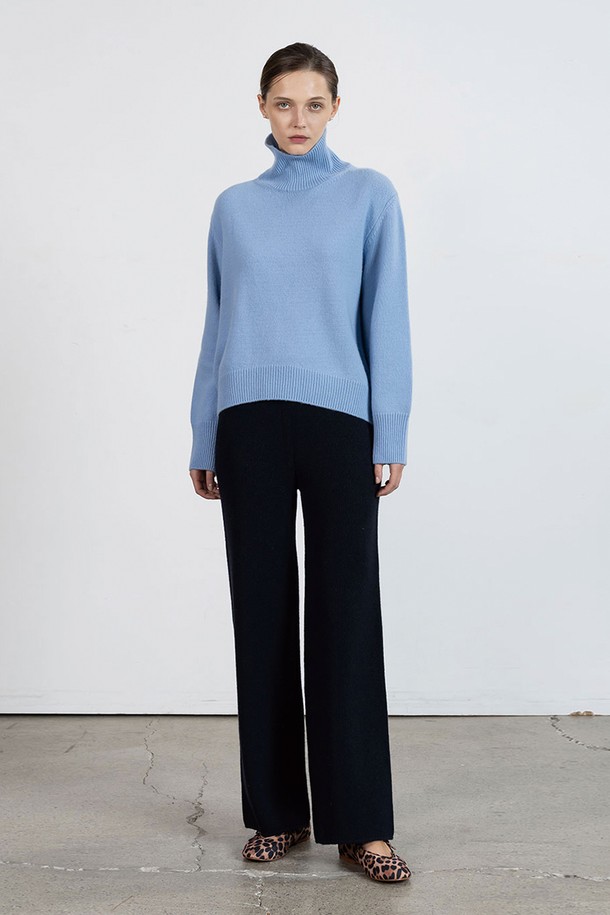 cordinary - 스웨터 - Extra fine wool slit turtle-neck - skyblue