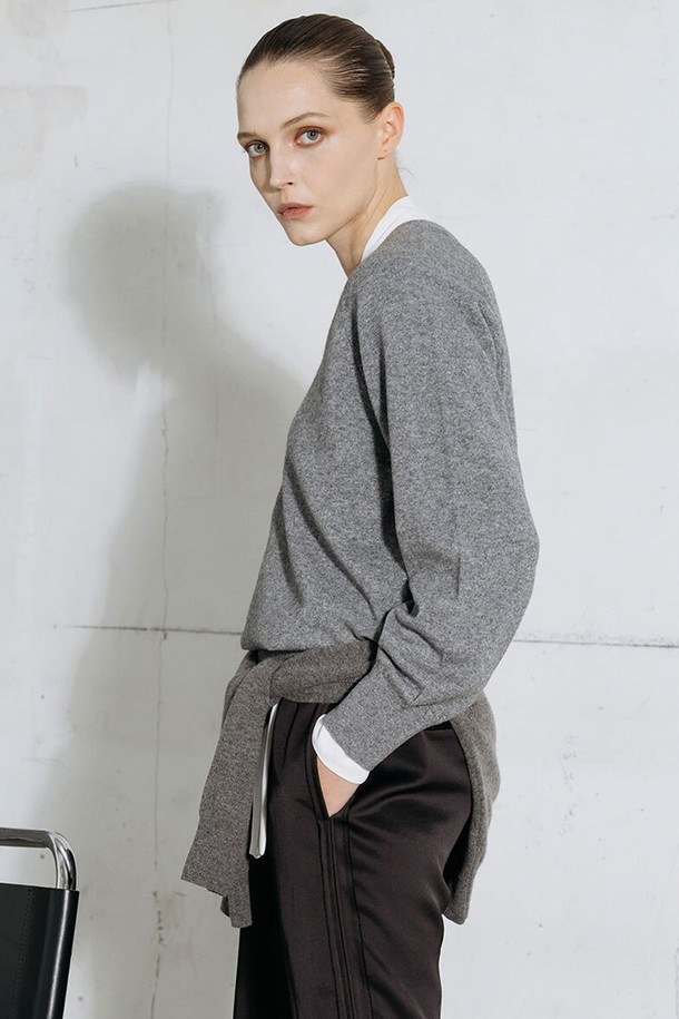 cordinary - 스웨터 - Super cashmere loose fit v-neck knitwear - grey